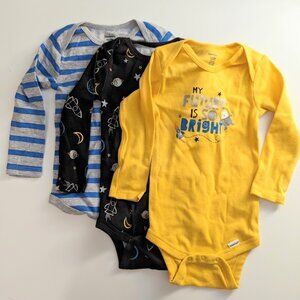 Gerber long sleeve space onesie set